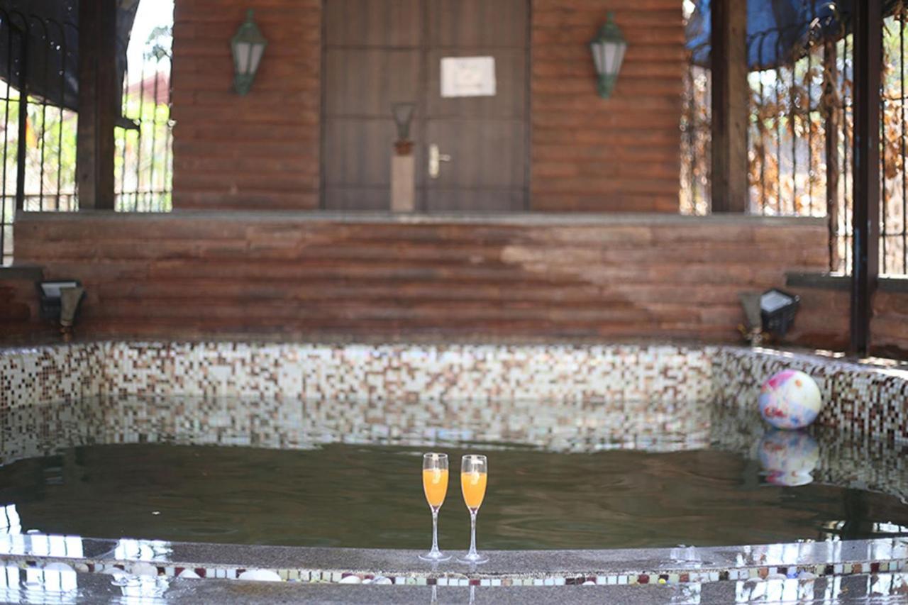 The Boulevard Villa By Veo - Part Of Stayvista Lonavala Exterior foto